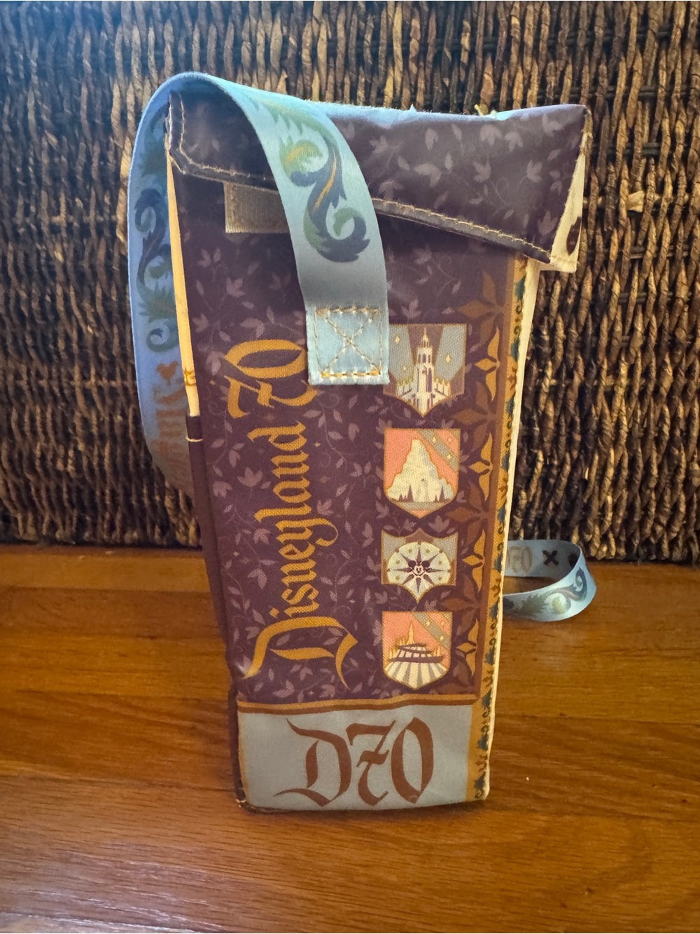 Disneyland 70th Anniversary Magic Key Insulated Crossbody Bag - Picture 5 of 9